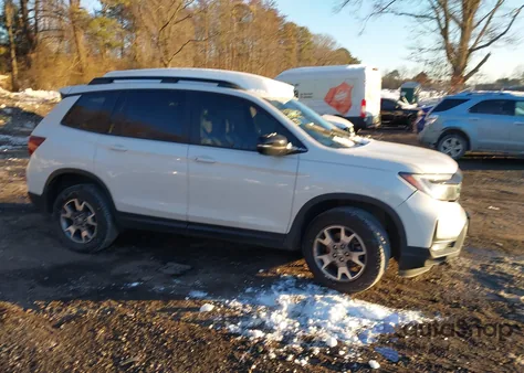 2023 Honda Passport Awd Trailsport из США, поврежденный, VIN 5FNYF8H65PB041535